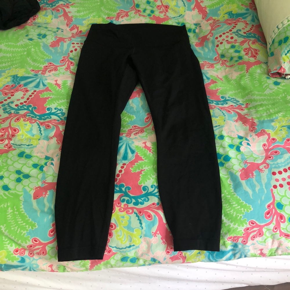 Black lululemon leggings